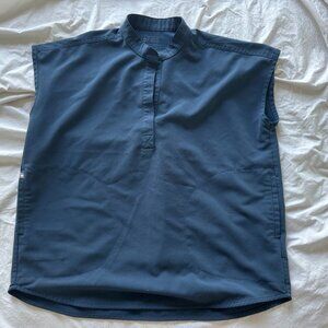 Figs scrub top, Dark Harbor Rafaela, small